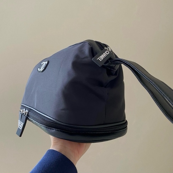 Brand New Chanel Black Nylon Large Makeup Bag/Pouch/Clutch with Wrist Strap - Picture 8 of 15